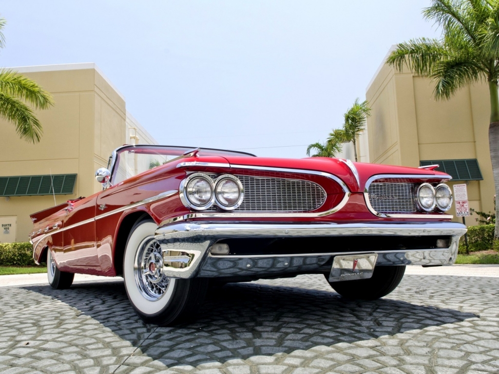 1959 Red Pontiac Cabrio for 1024 x 768 resolution
