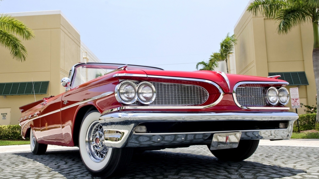 1959 Red Pontiac Cabrio for 1280 x 720 HDTV 720p resolution