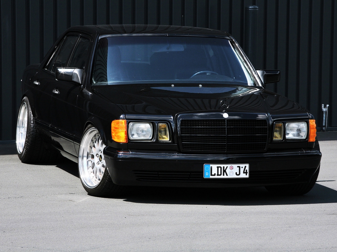 1991 Mercedes S Class for 1152 x 864 resolution