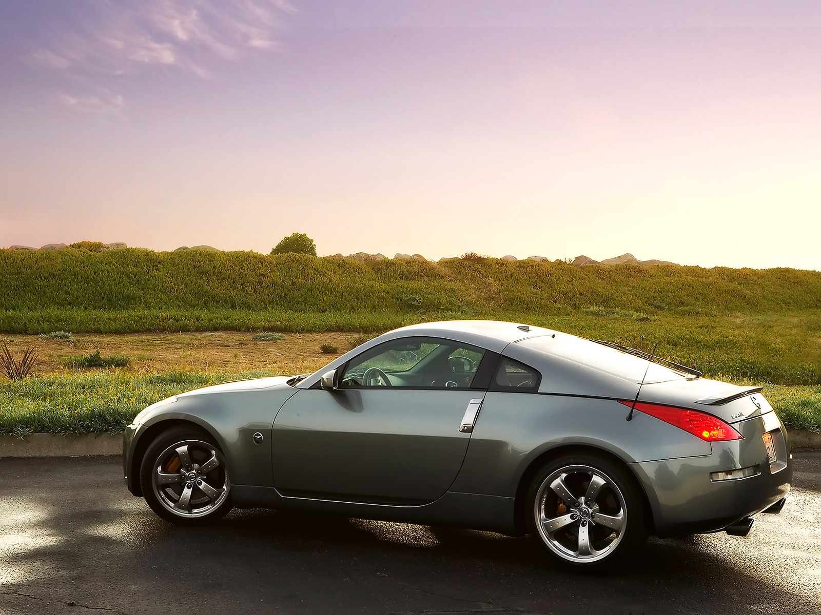 2007 Nissan 350Z for 1600 x 1200 resolution