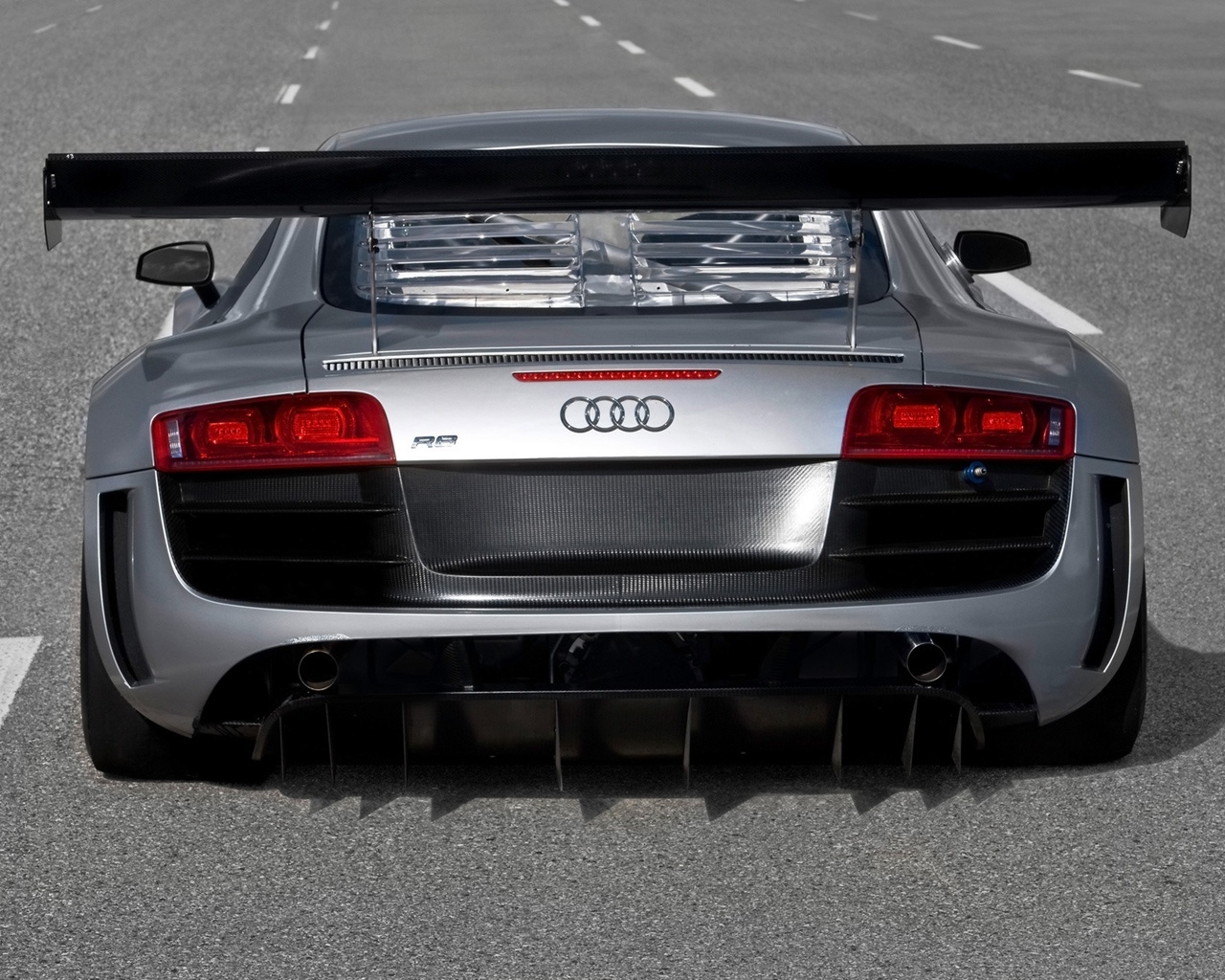 2009 Audi R8 GT3 - Rear for 1280 x 1024 resolution