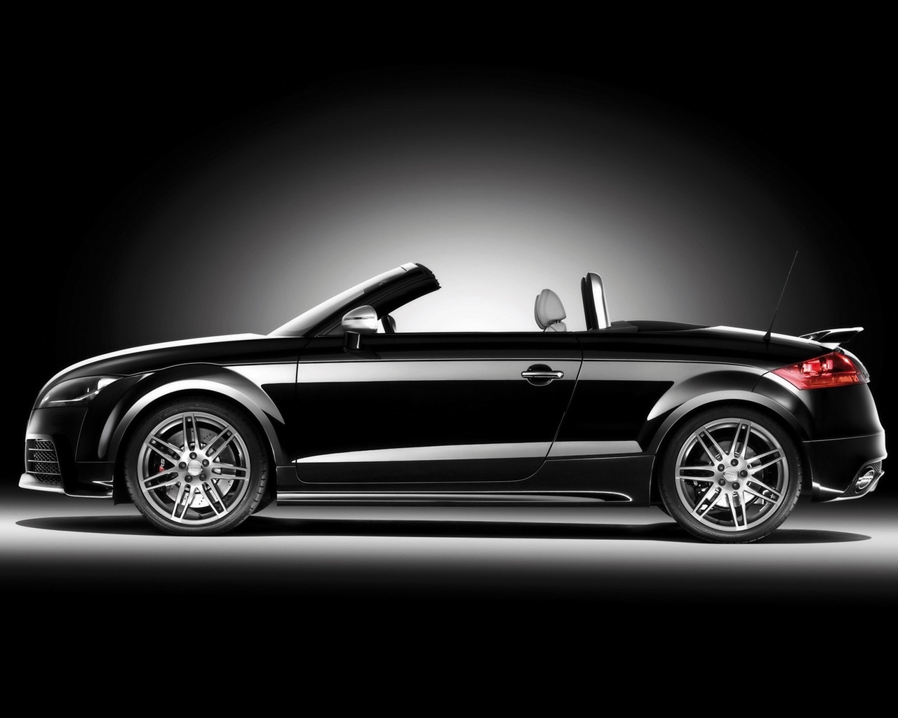 2009 Audi TT RS Roadster Black Side for 1280 x 1024 resolution