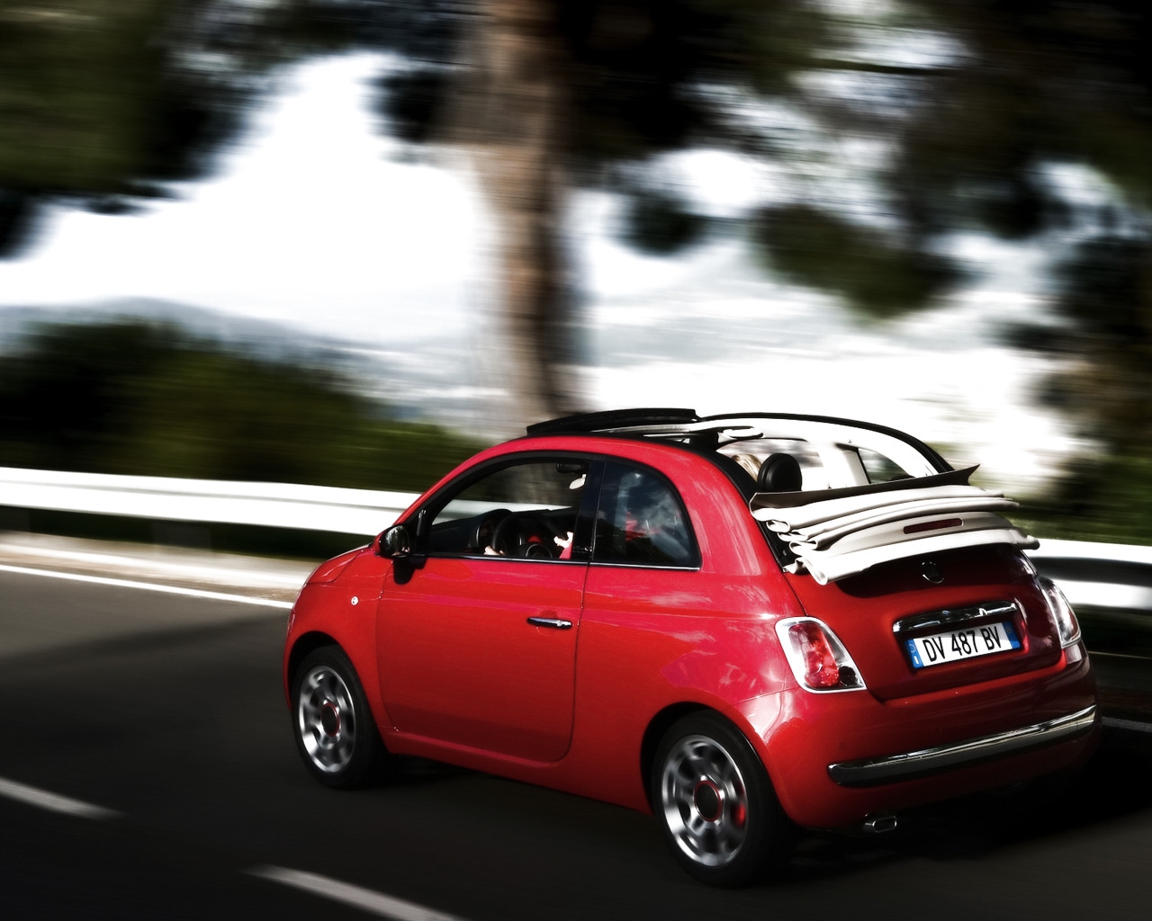 2010 Fiat 500C Speed for 1280 x 1024 resolution