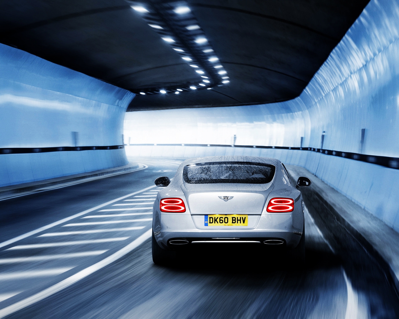 2011 Bentley Continental GT Rear for 1280 x 1024 resolution