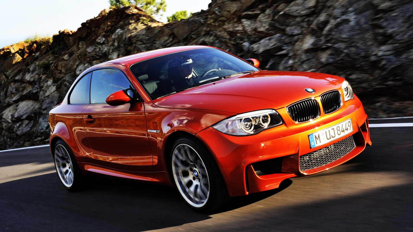 2011 BMW 1 Series M for 1366 x 768 HDTV resolution