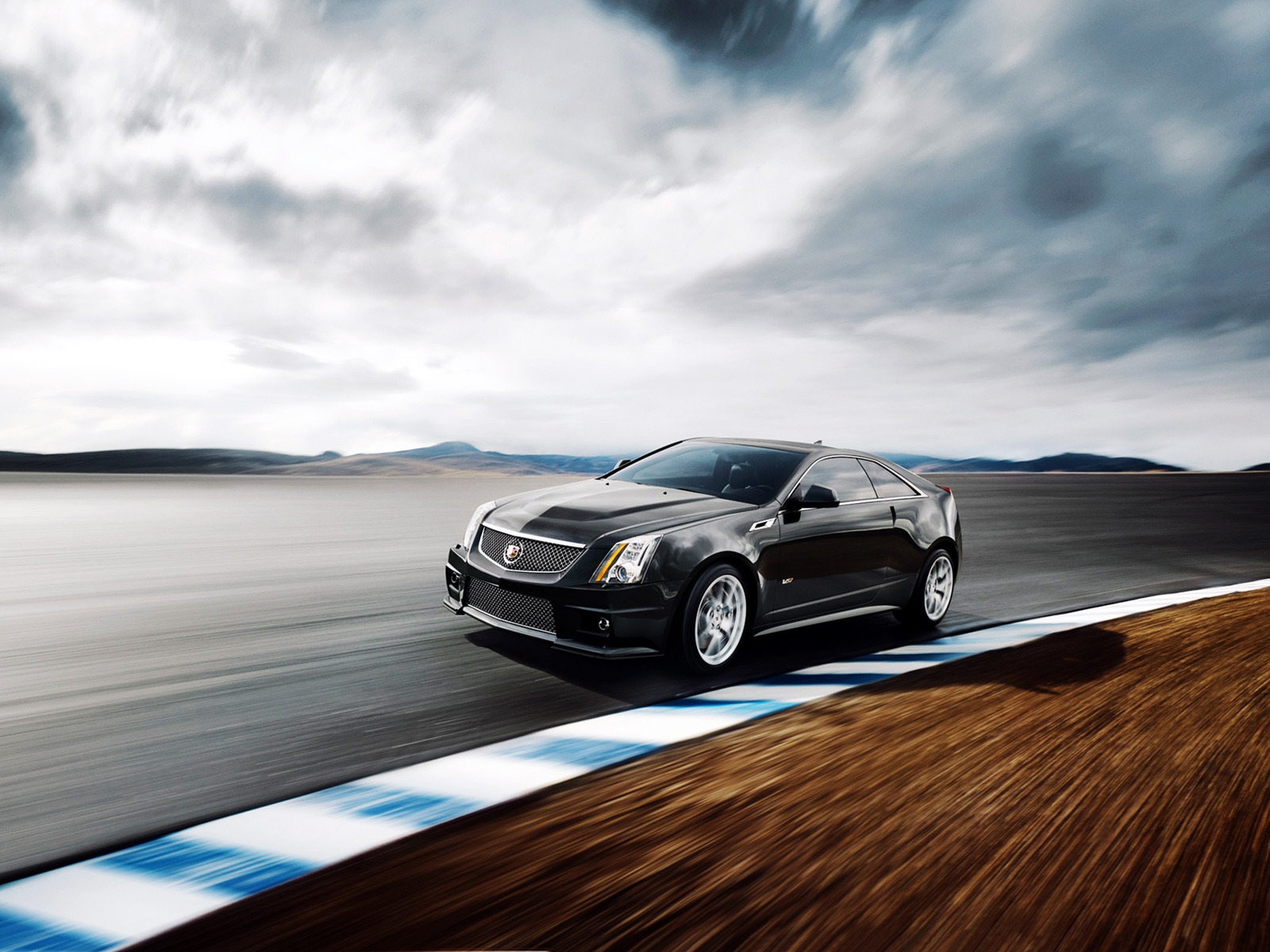 2011 Cadillac CTS V Coupe for 1600 x 1200 resolution