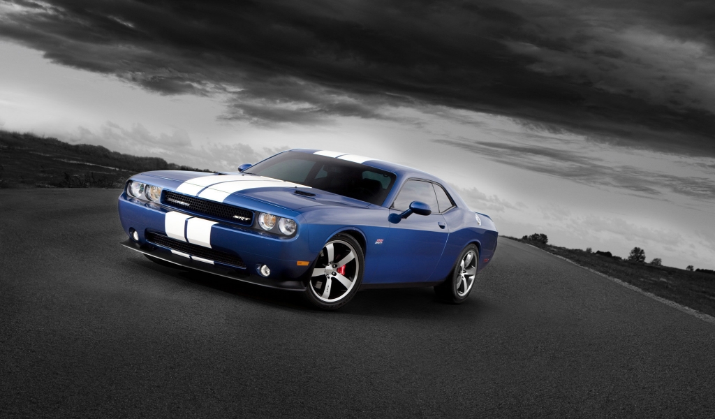 2011 Dodge Challenger for 1024 x 600 widescreen resolution