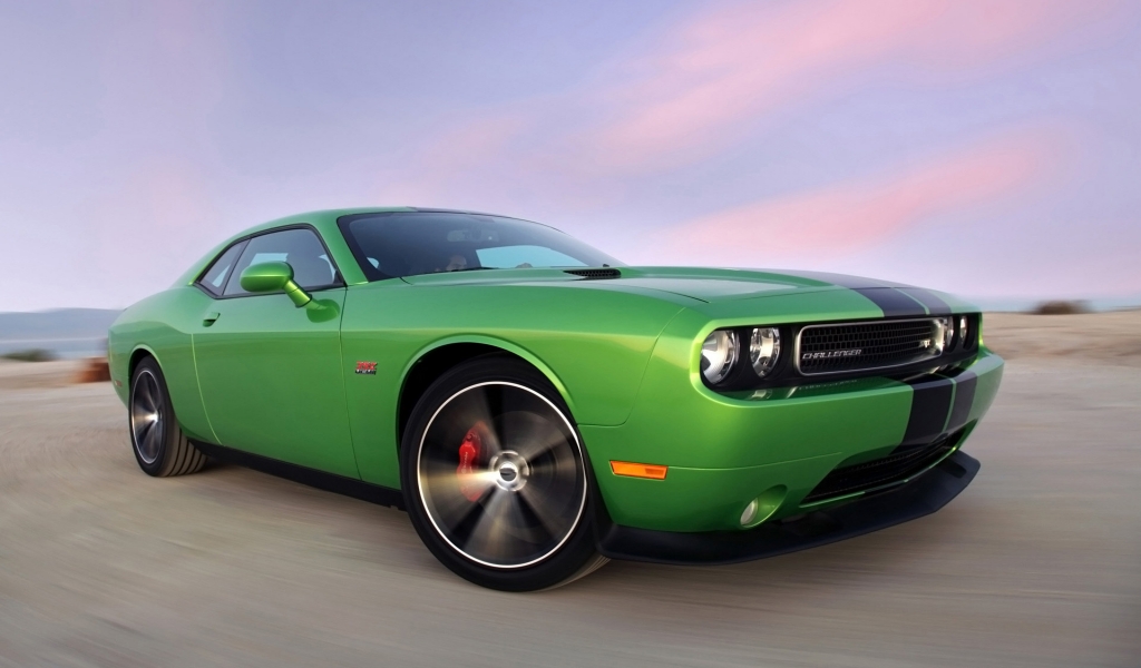 2011 Dodge Challenger Green for 1024 x 600 widescreen resolution
