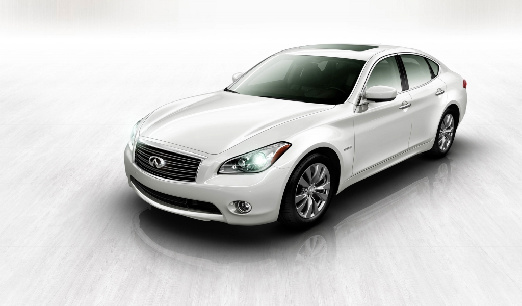 2011 Infiniti M35 Hybrid Front for 1024 x 600 widescreen resolution
