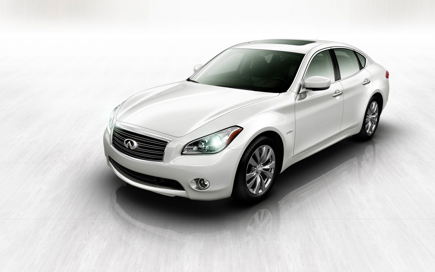 2011 Infiniti M35 Hybrid Front for 1440 x 900 widescreen resolution