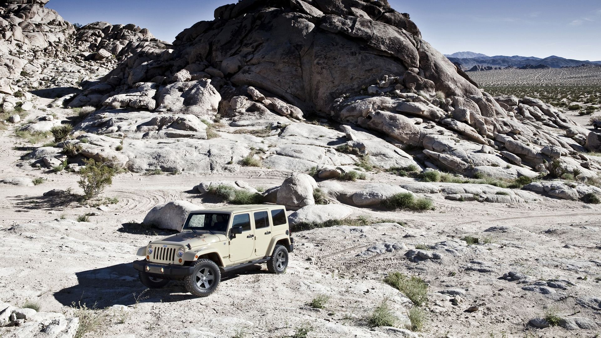 2011 Jeep Wrangler Mojave for 1920 x 1080 HDTV 1080p resolution