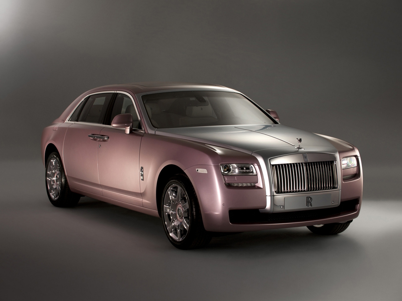 2011 Rolls Royce Rose Quartz Ghost for 1280 x 960 resolution