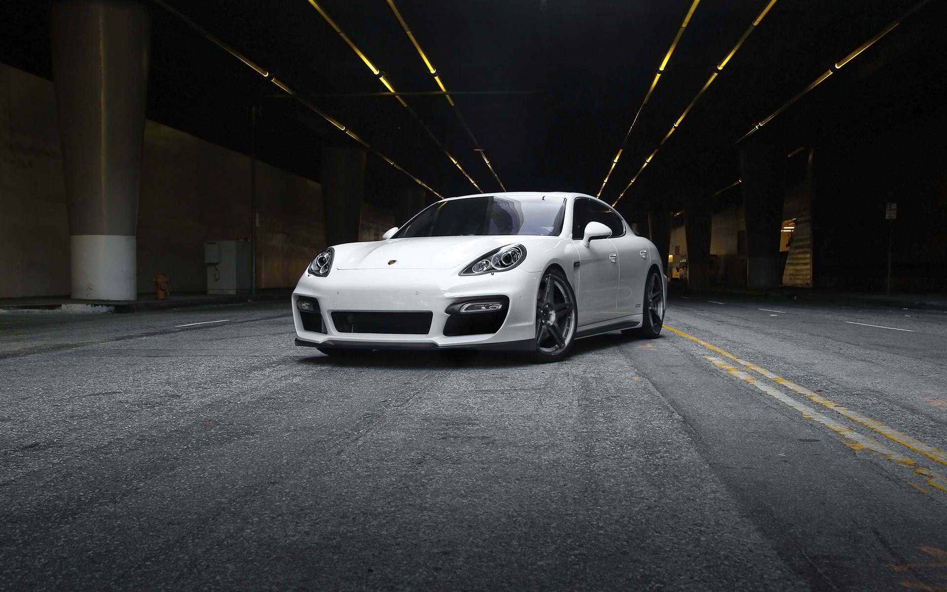 2011 Vorsteiner Porsche V PT Panamera for 1920 x 1200 widescreen resolution