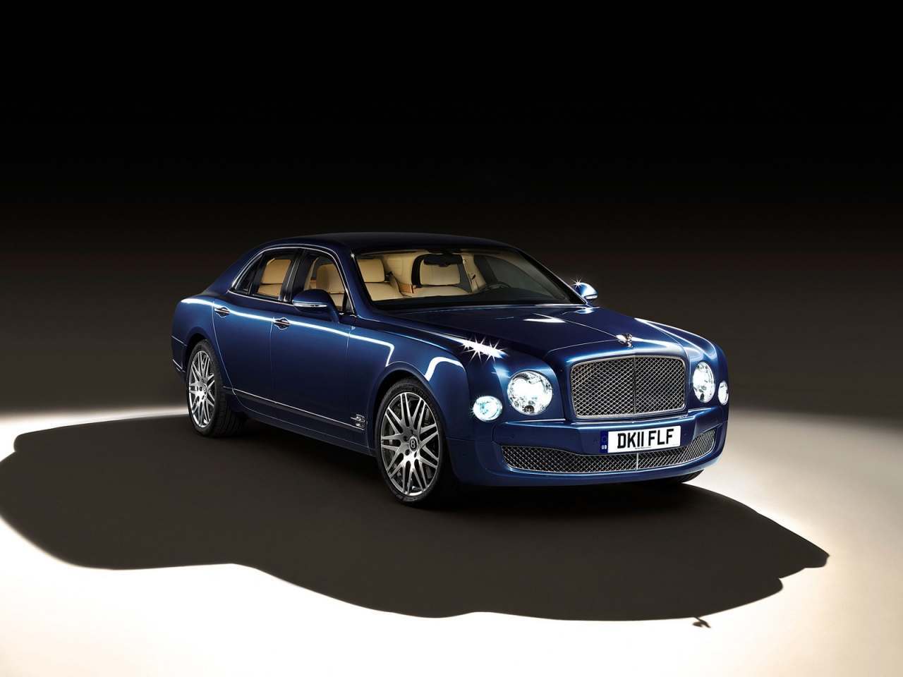 2012 Bentley Mulsanne Executive for 1280 x 960 resolution
