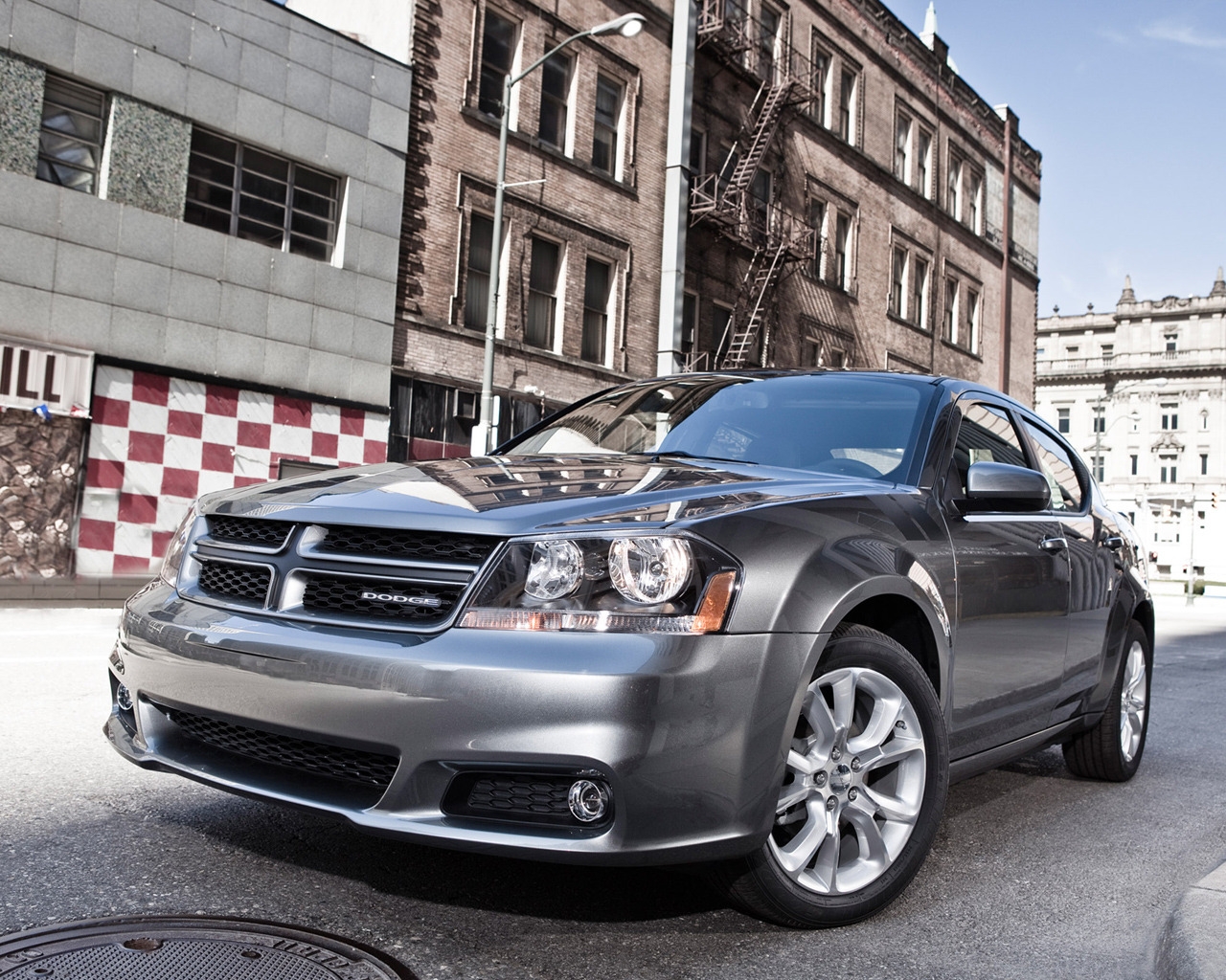 2012 Dodge Avenger for 1280 x 1024 resolution