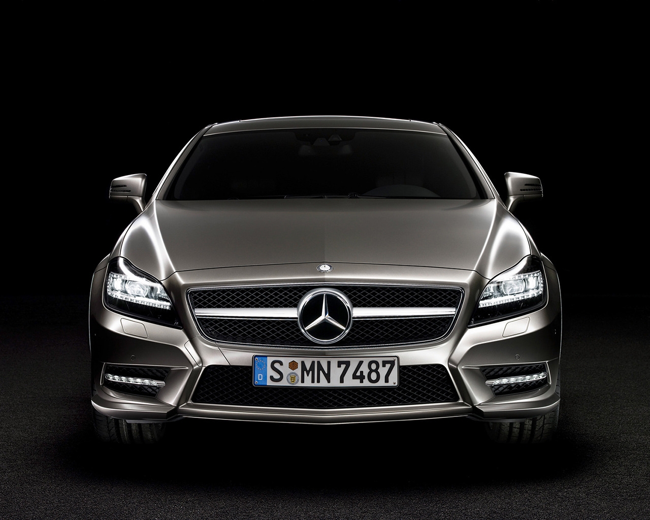 2012 Mercedes Benz CLS Front for 1280 x 1024 resolution