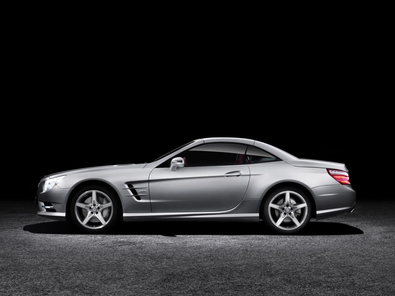 2012 Mercedes SL Side VIew for 1280 x 960 resolution