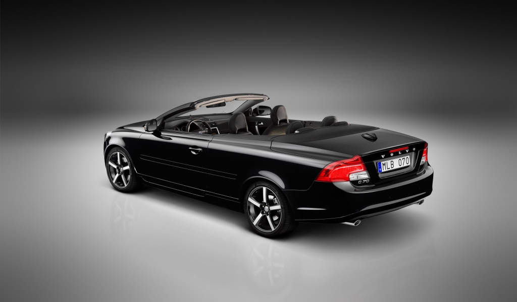 2012 Volvo C70 Rear for 1024 x 600 widescreen resolution