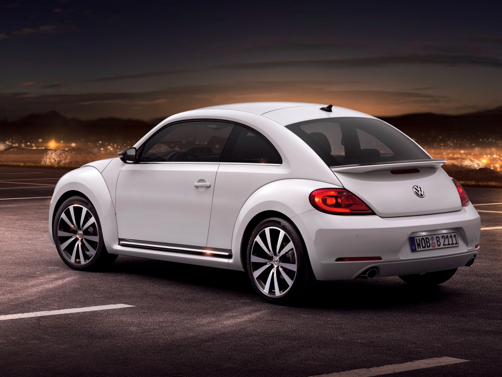2012 VW Beetle for 1024 x 768 resolution