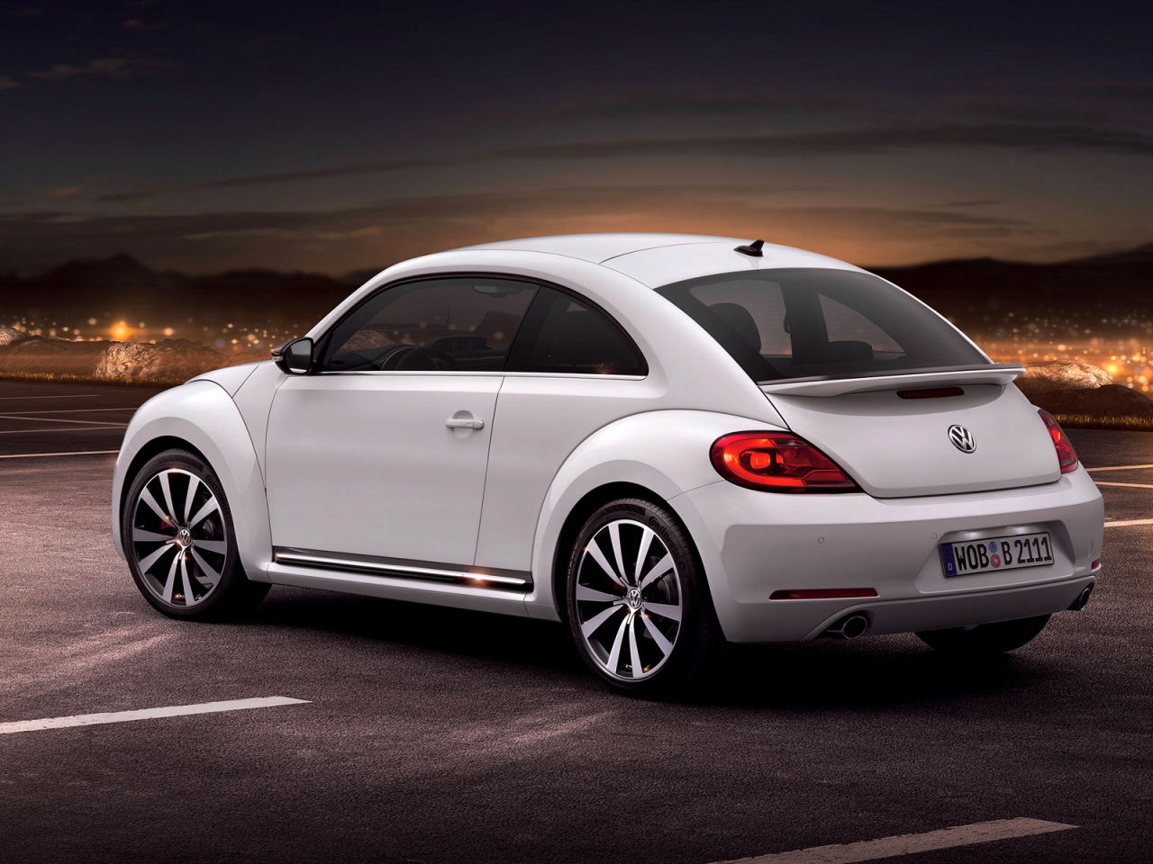 2012 VW Beetle for 1280 x 960 resolution