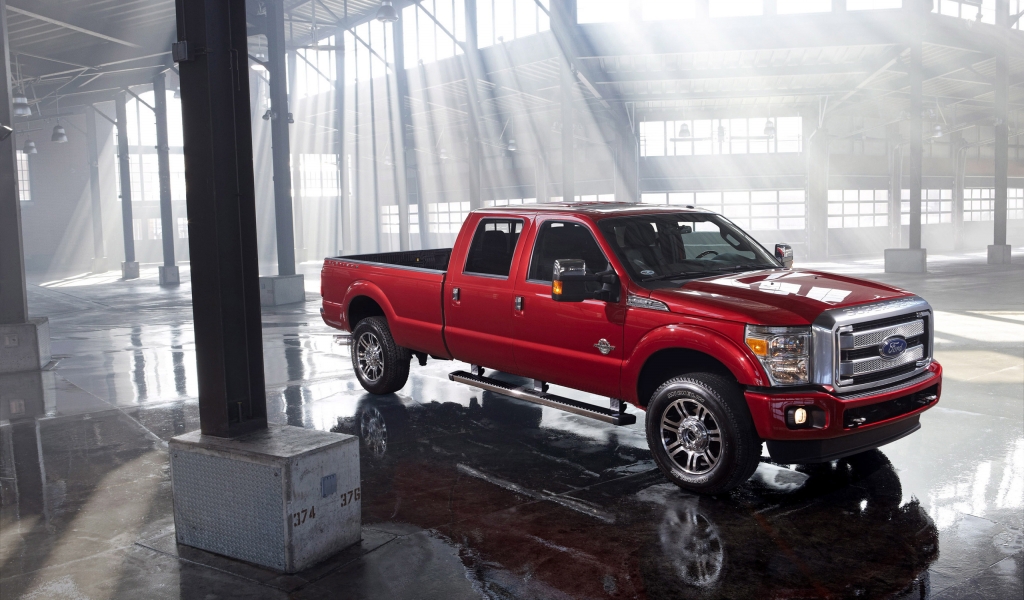 2013 Ford Super Duty Platinum Red for 1024 x 600 widescreen resolution