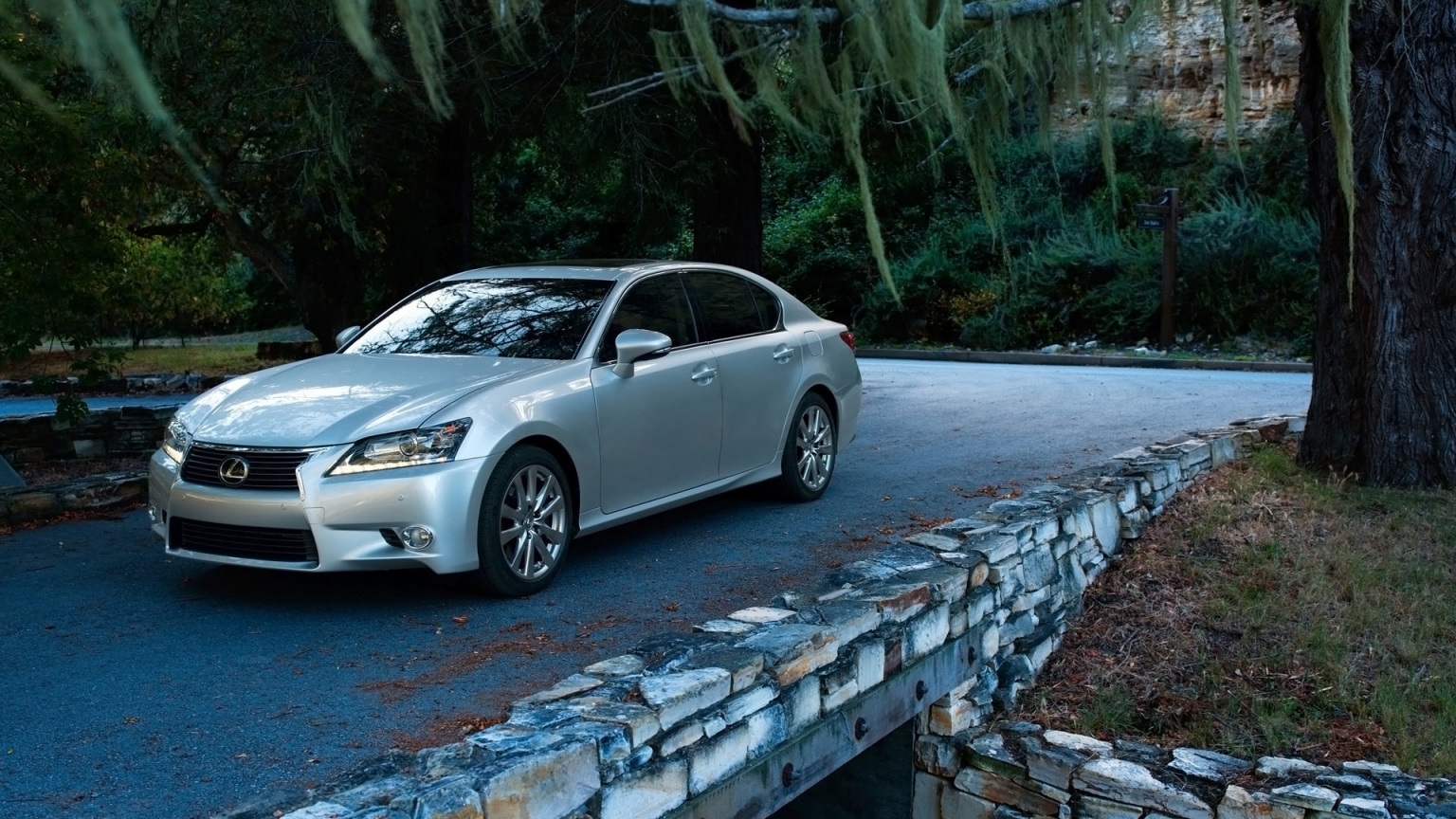 2013 Lexus GS 350 for 1536 x 864 HDTV resolution