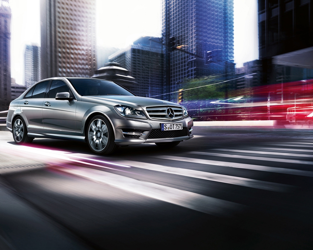 2013 Mercedes-Benz C Class for 1280 x 1024 resolution