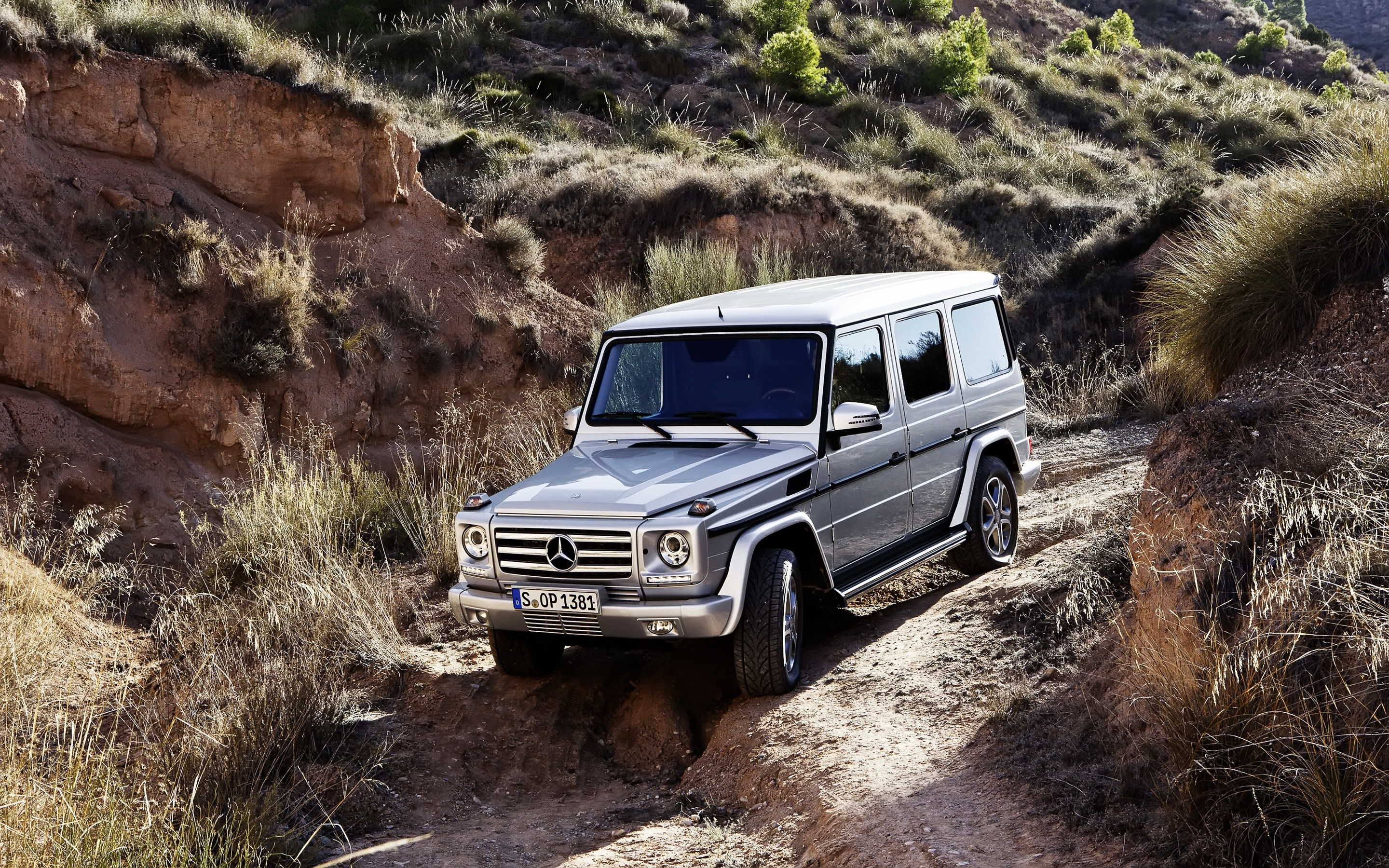 2013 Mercedes Benz G Class Off Road for 2880 x 1800 Retina Display resolution