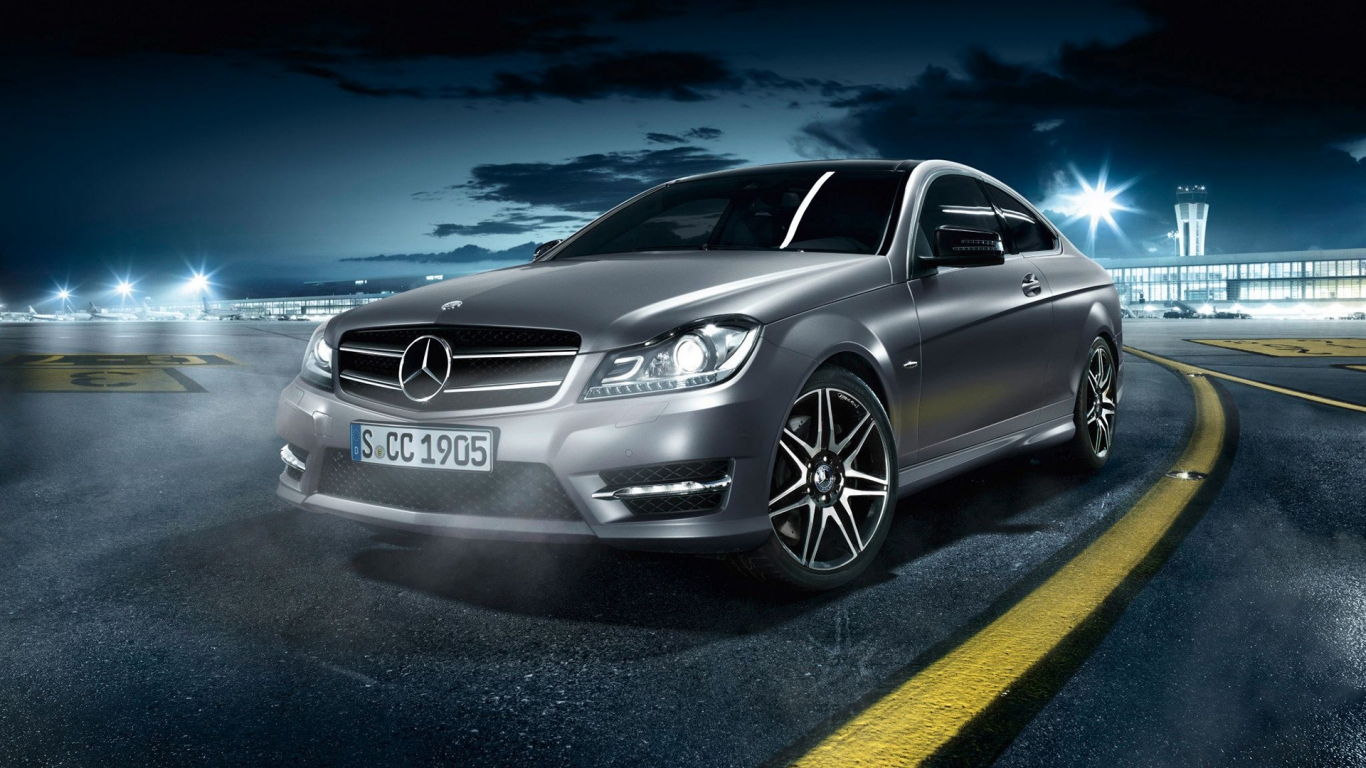 2013 Mercedes C Class AMG for 1366 x 768 HDTV resolution