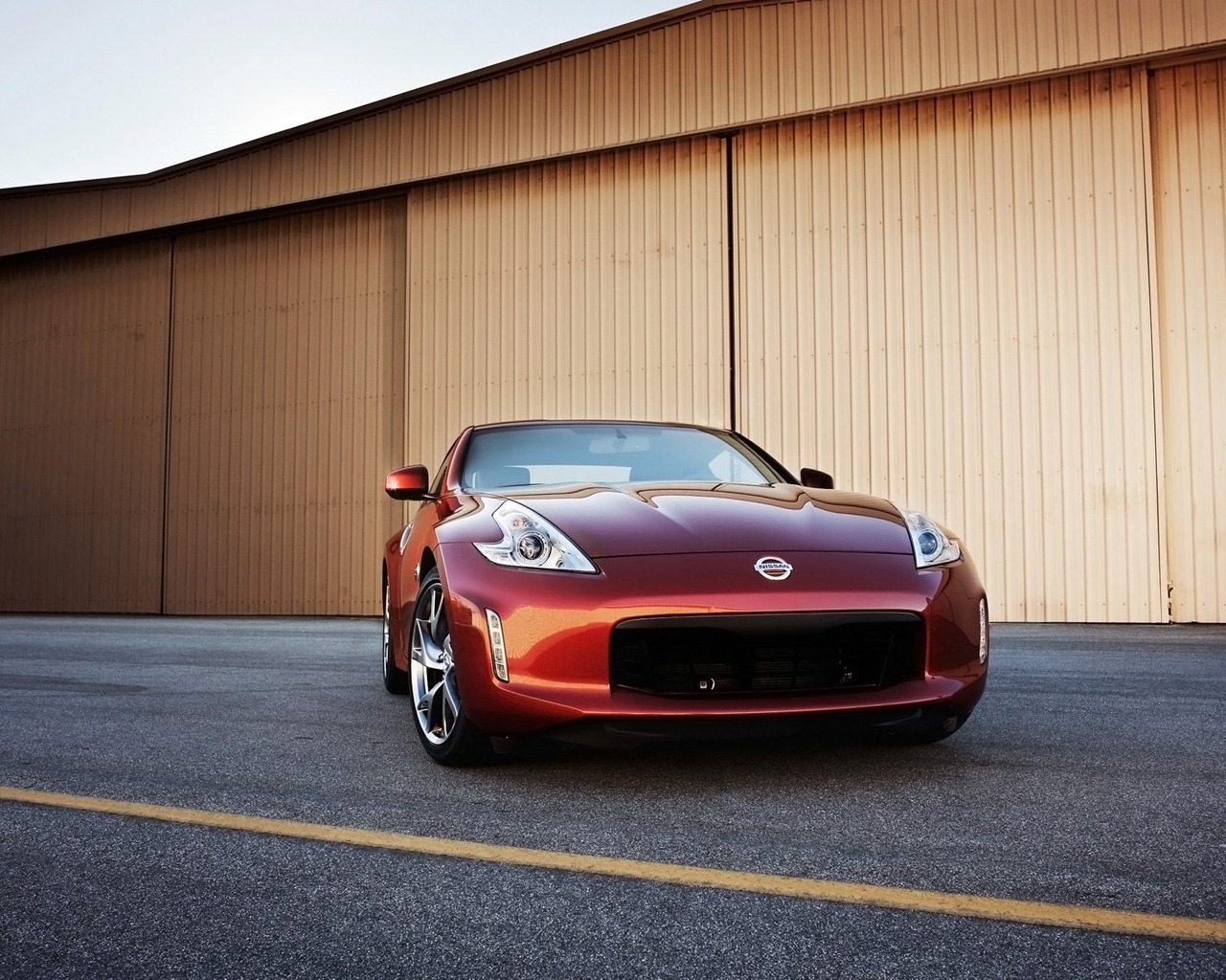 2013 Nissan 370Z Front for 1280 x 1024 resolution