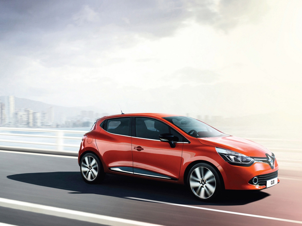 2013 Renault Clio for 1024 x 768 resolution