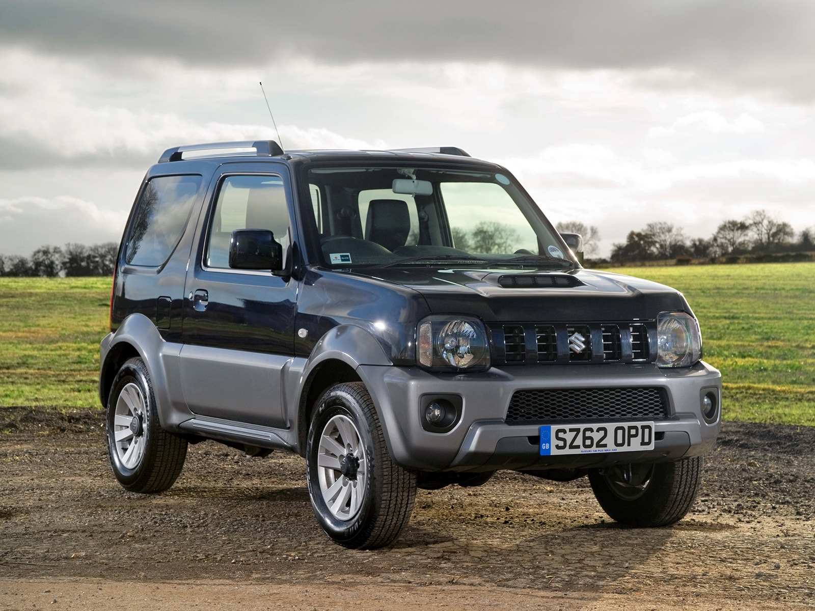 2013 Suzuki Jimny for 1600 x 1200 resolution