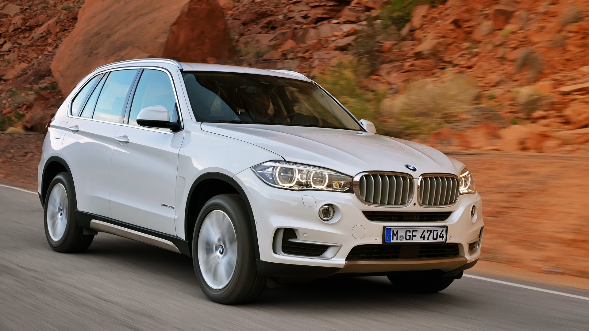 2014 BMW X5 for 1920 x 1080 HDTV 1080p resolution