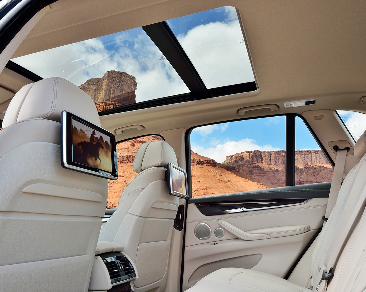 2014 BMW X5 Interior for 1280 x 1024 resolution