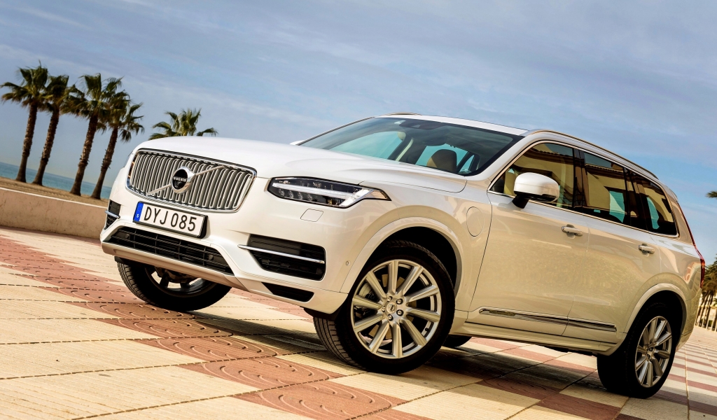 2014 Volvo XC 90 for 1024 x 600 widescreen resolution