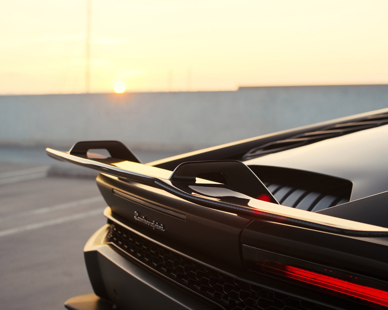 2015 Lamborghini Huracan for 1280 x 1024 resolution