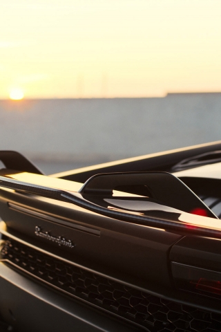 2015 Lamborghini Huracan for 320 x 480 iPhone resolution
