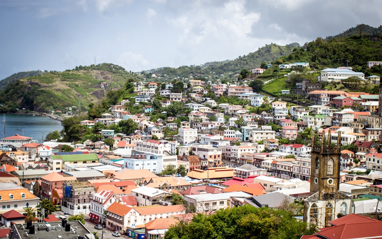A Grenadian Village for 1280 x 800 widescreen resolution