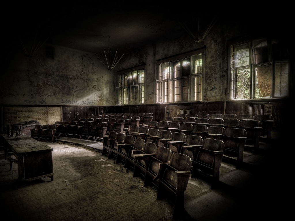 Abandoned classroom for 1024 x 768 resolution