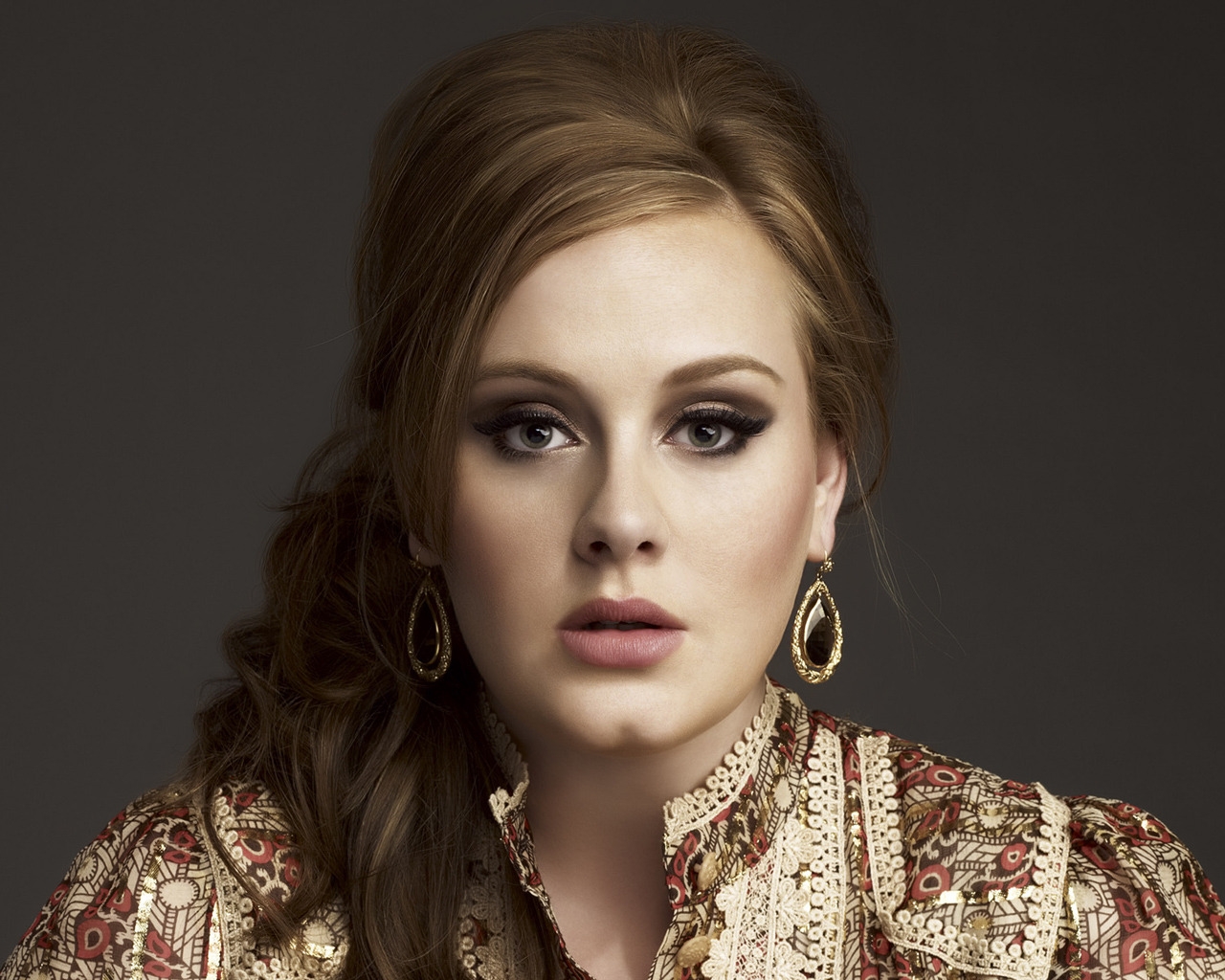 Adele Laurie Blue Adkins for 1280 x 1024 resolution