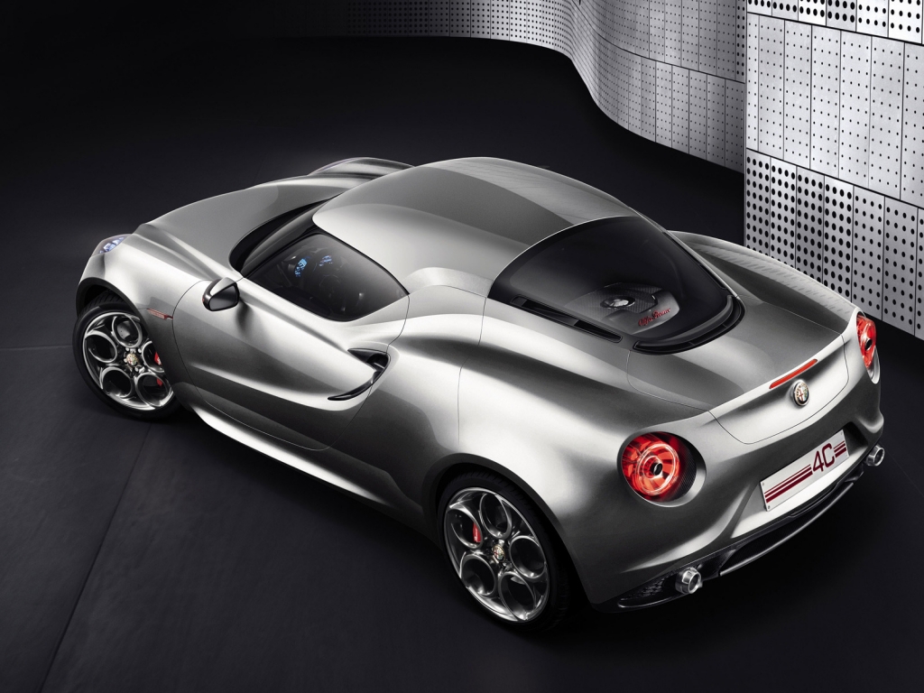 Alfa 4c Concept Rear Top View for 1024 x 768 resolution