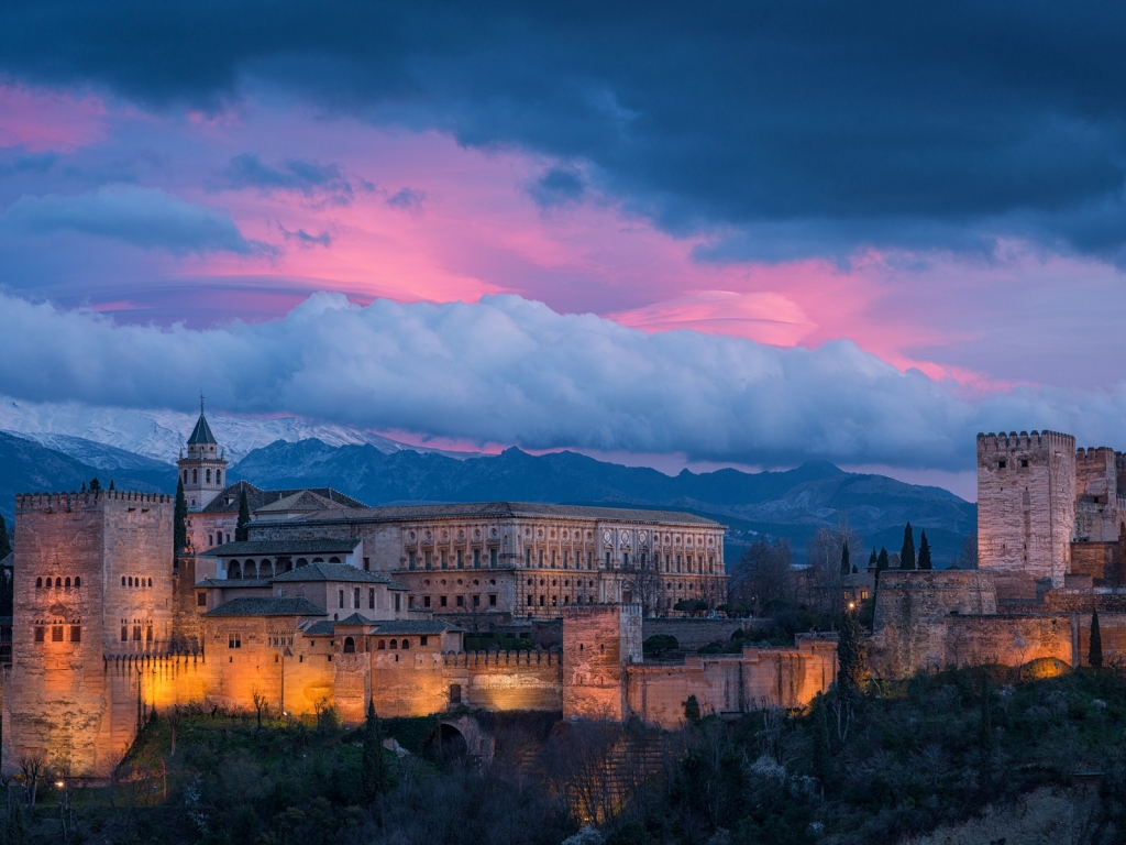 Alhambra Spain for 1024 x 768 resolution