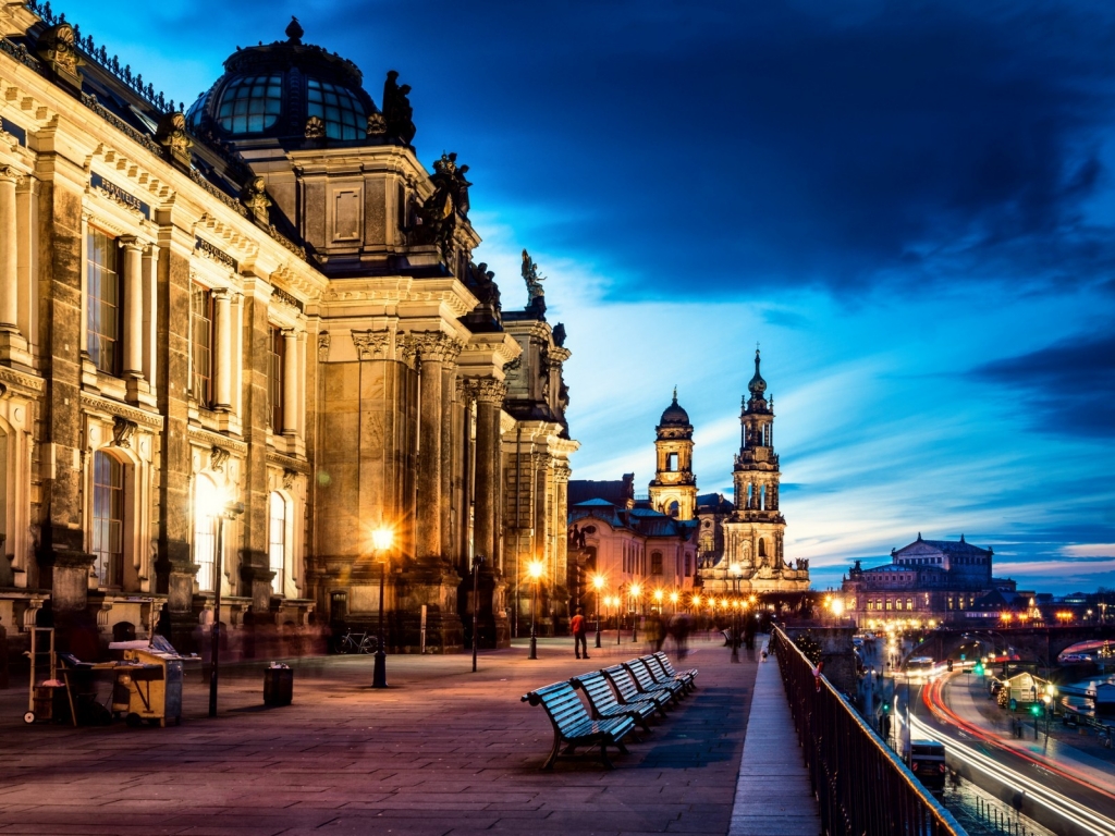 Altstadt Dresden for 1024 x 768 resolution