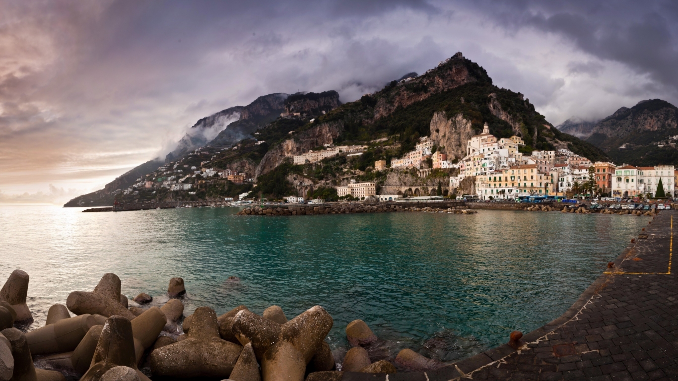 Amalfi Coast Italy for 1366 x 768 HDTV resolution
