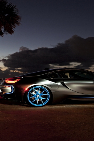 Amazing BMW i8 for 320 x 480 iPhone resolution