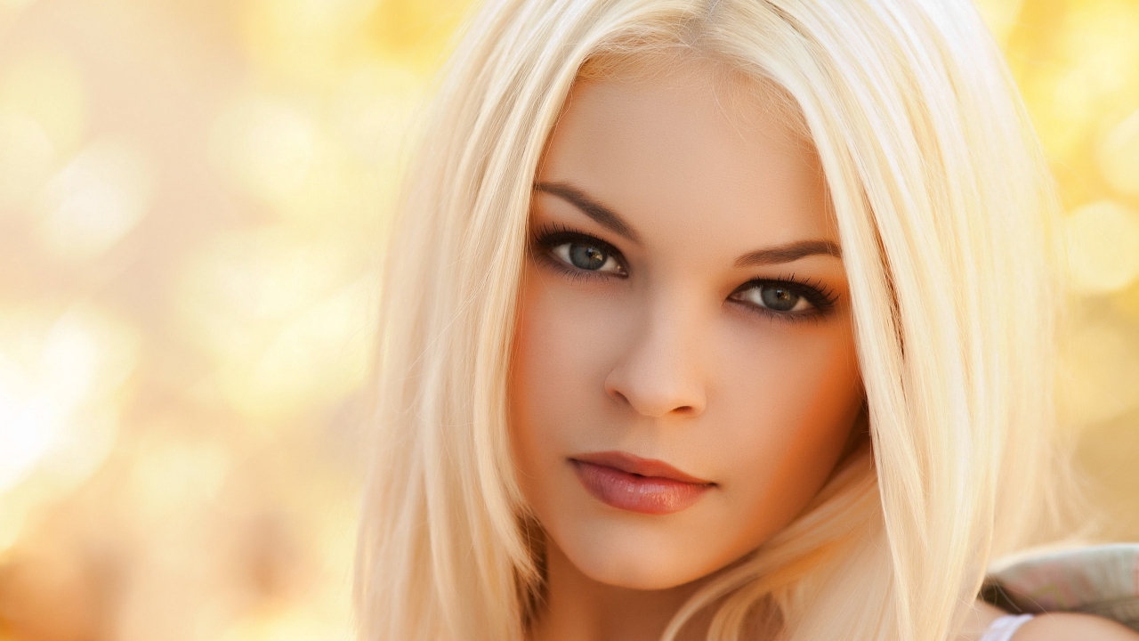 Amazing Cute Blonde for 1280 x 720 HDTV 720p resolution