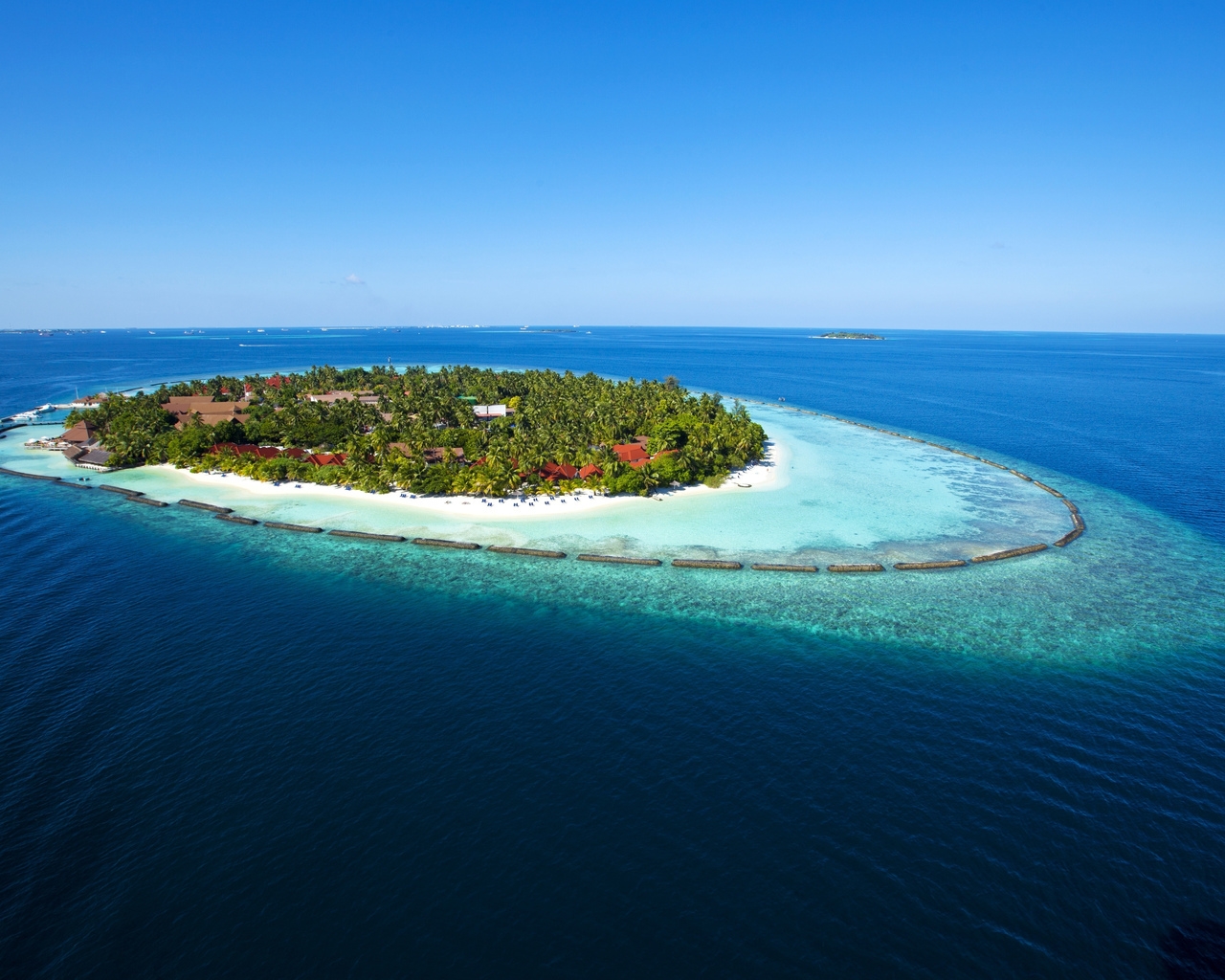 Amazing Maldives Island View for 1280 x 1024 resolution