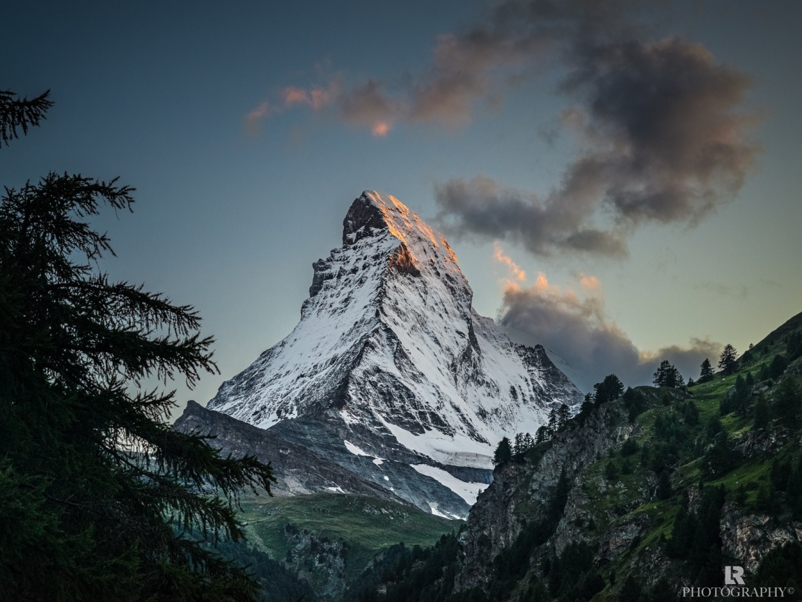 Amazing Mountain Peak for 1152 x 864 resolution