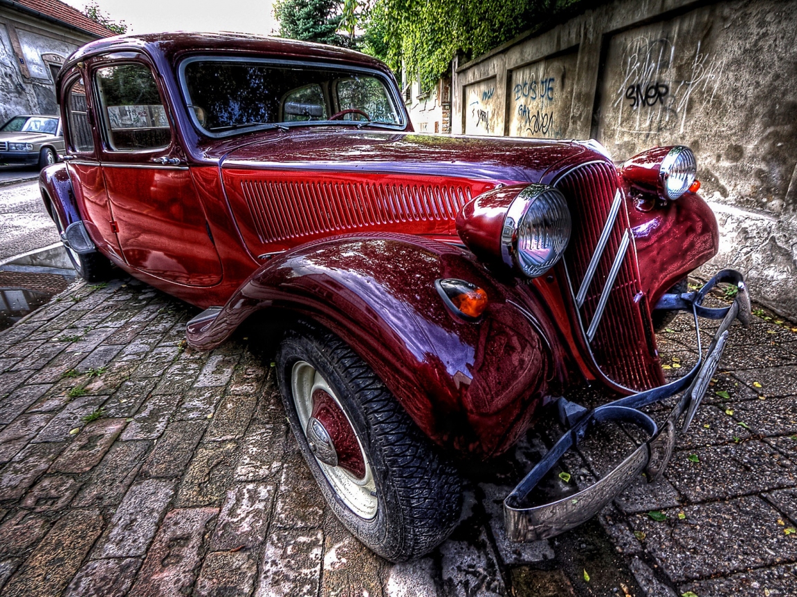 Amazing Old Car HDR for 1152 x 864 resolution