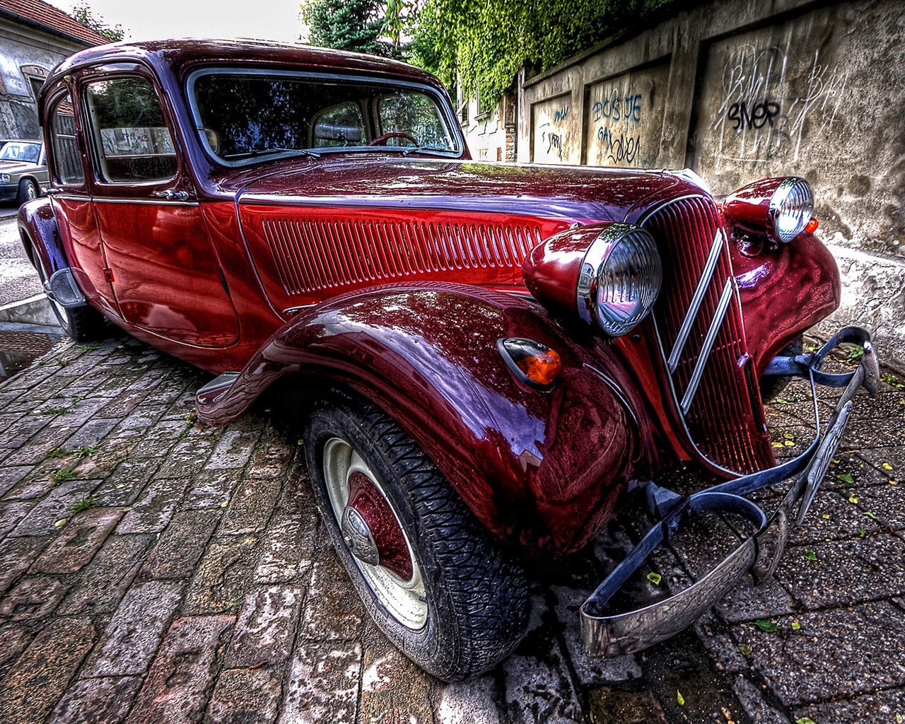 Amazing Old Car HDR for 1280 x 1024 resolution